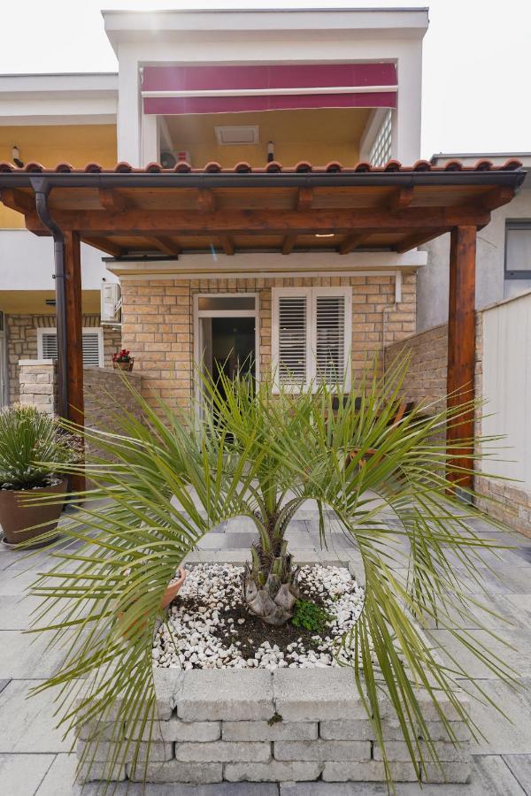 Modern With Loggia Terrace And Parking * Zadar