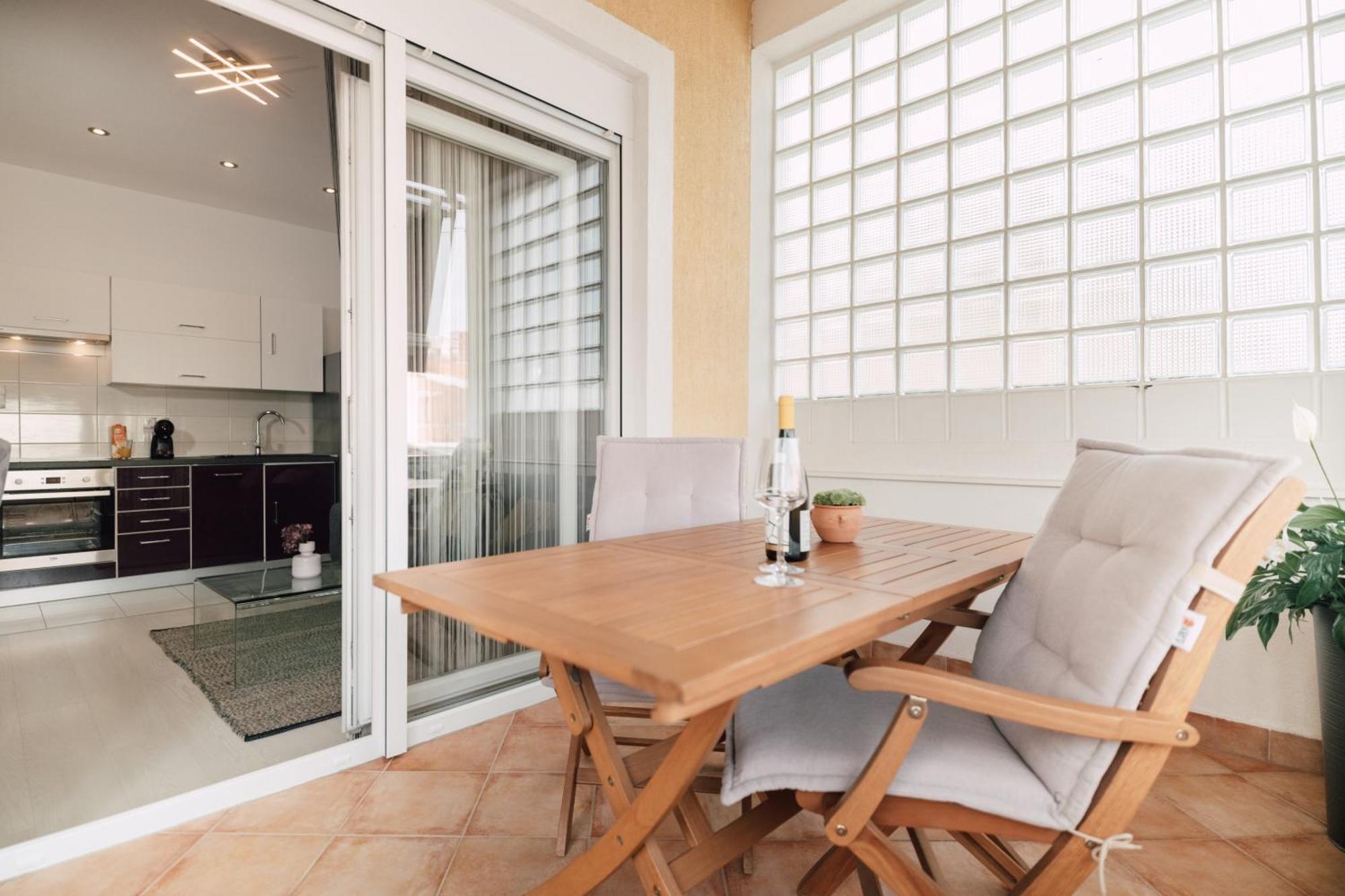 Modern With Loggia Terrace And Parking *