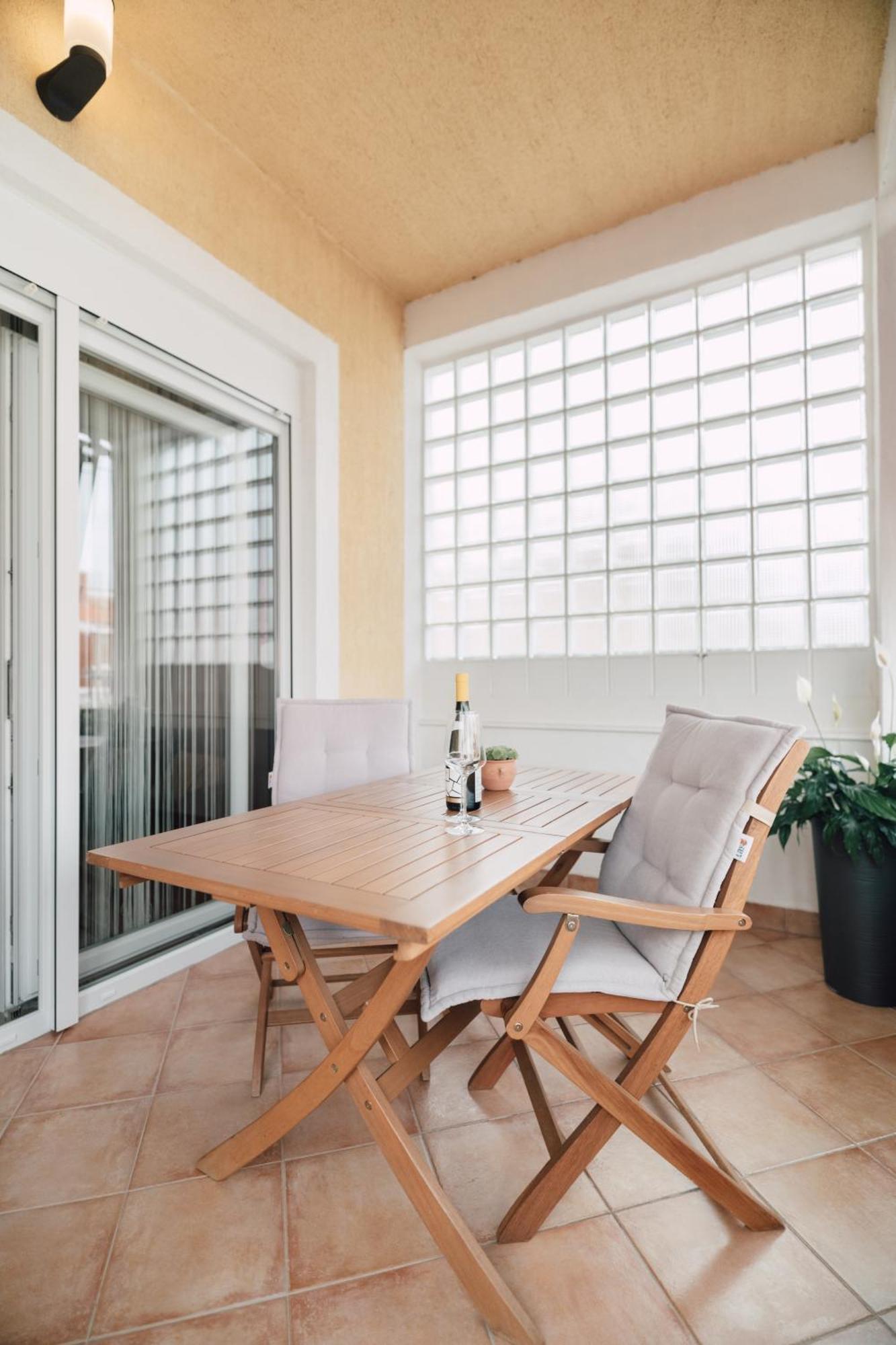 Modern With Loggia Terrace And Parking Zadar